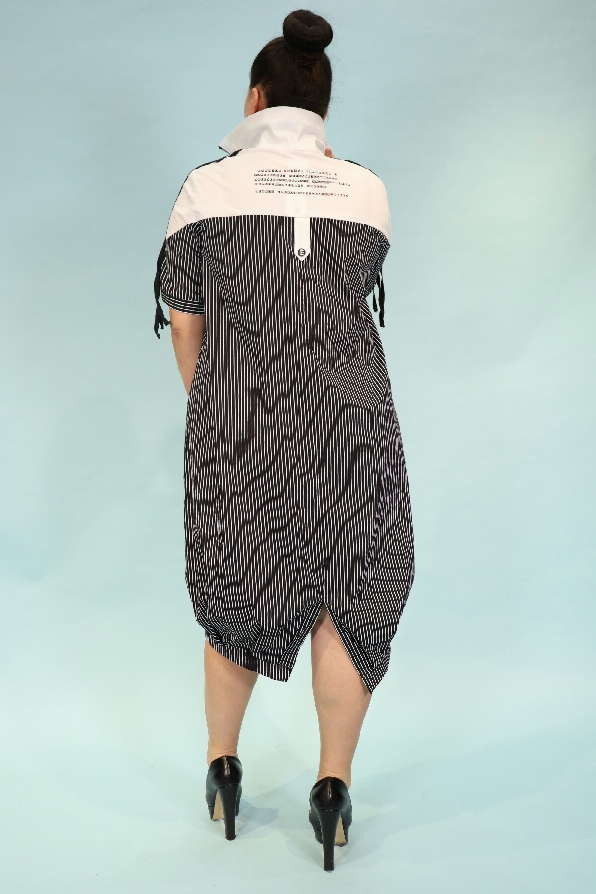 Striped, zipper  sport style dress with pockets
