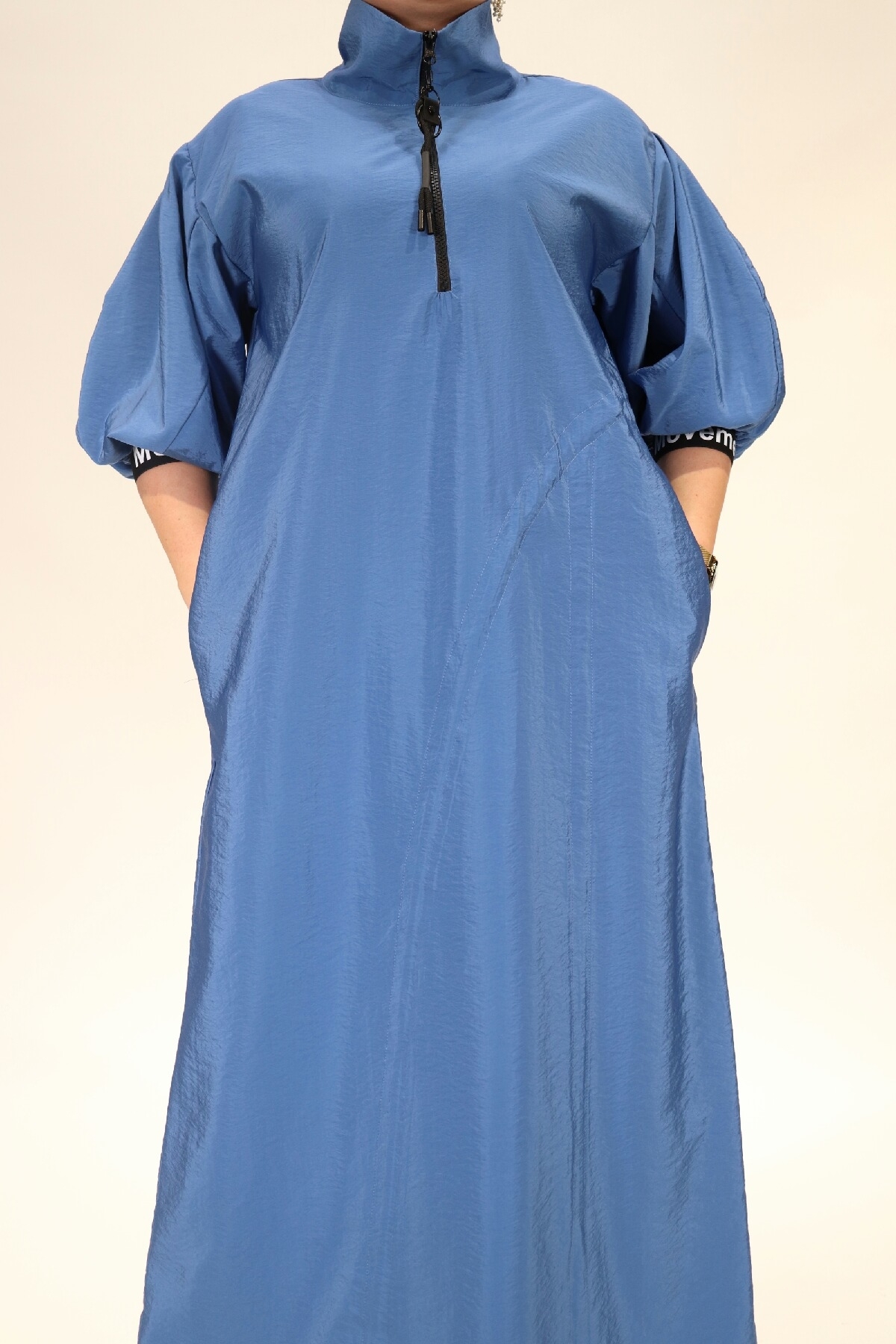 Длинное платье бохо с воротником на молнии с карманами